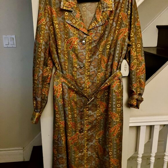 Groovy Vintage Paisley Dress (Plus Size) - Picture 6 of 7
